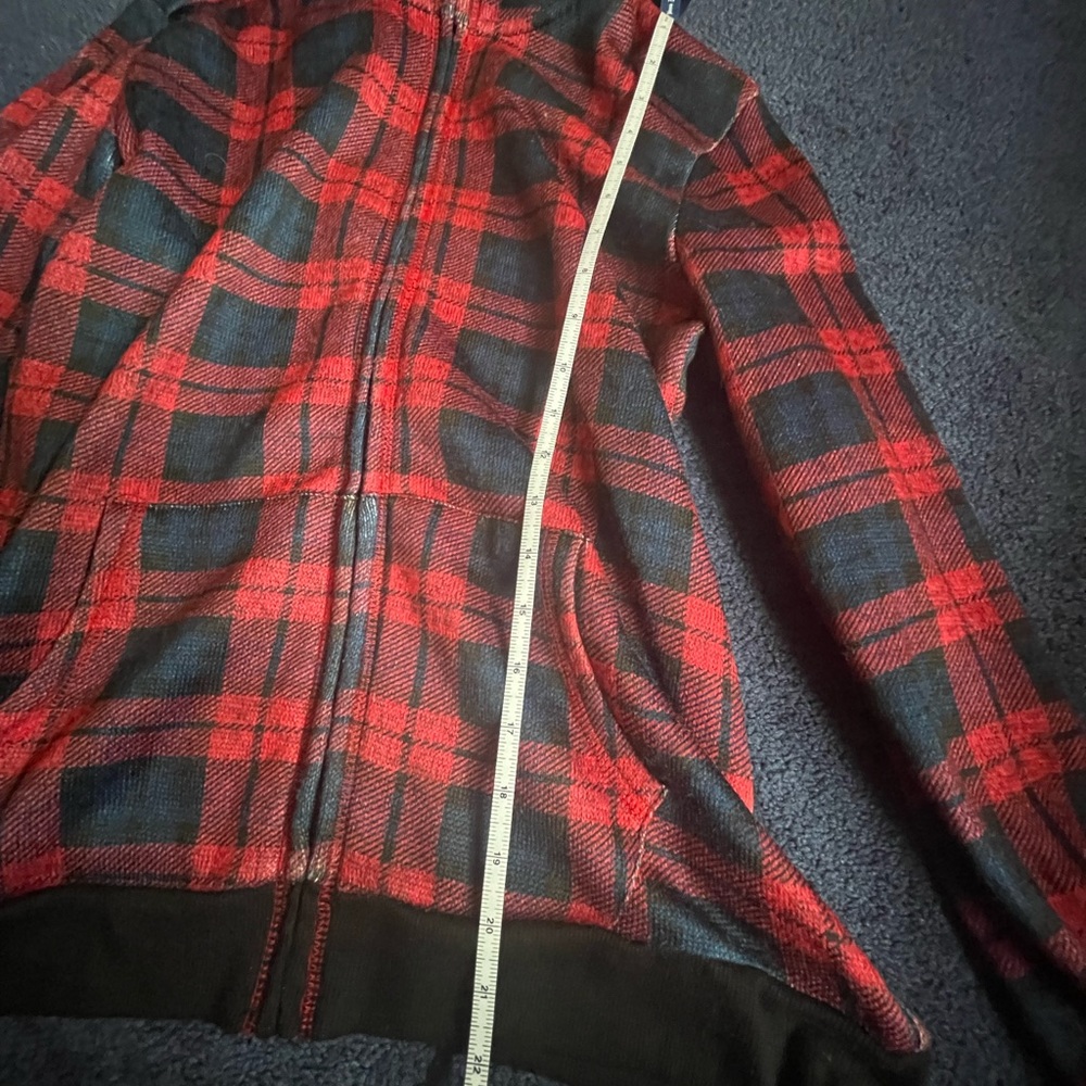 Red plaid zip up sweatshirt - Picture 5 of 6